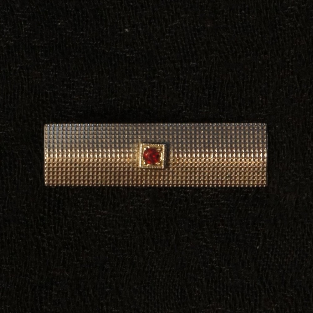 Vintage Tie Clip Silver Tone Textured Bar Red Rhinestone Accent Classic Tie Bar